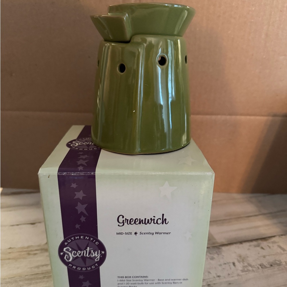 Scentsy Greenwich Olive Green Ceramic Warmer